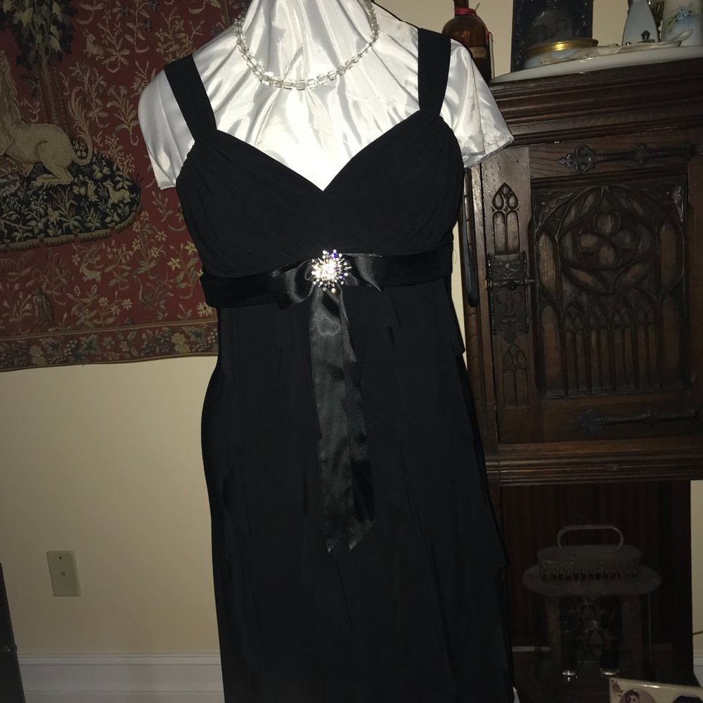 DRESSBARN COLLECTION:  BLACK COCKTAIL DRESS  SIZE 14